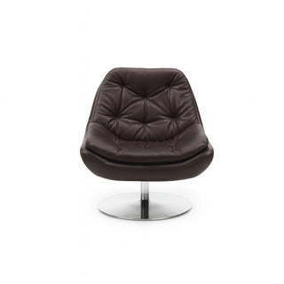 Fotel DIM pikowany na czarnej metalowej nodze