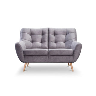 Sofa NORDI 2-osobowa pikowana na drewnianych nóżkach