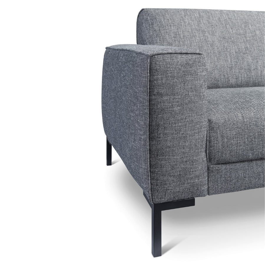 Nowoczesny narożnik BALANCE na wysokich metalowych nóżkach