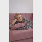 Sofa AURA 2 osobowa z funkcją spania codziennego stelaż włoski z materacem 120 cm na drewnianych nóżkach