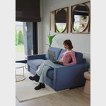 Sofa DOLLY 2,5 osobowa z funkcją spania stelaż włoski z materacem 140 cm i pojemnikiem